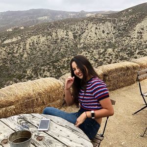 Meet your Posher, Caroline